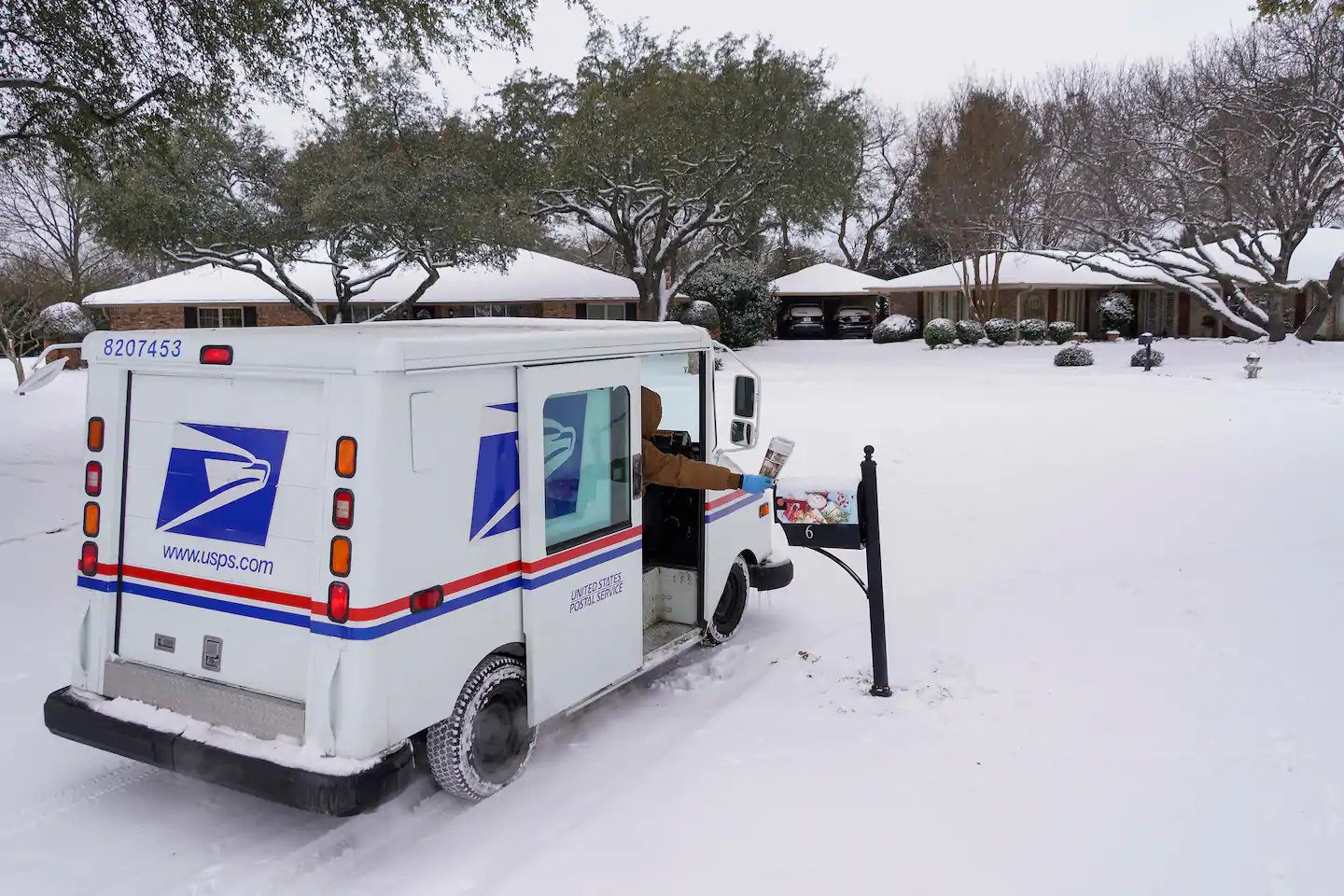 As USPS delays persist, bills, paychecks and medications are getting